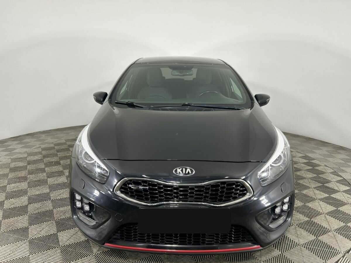 Kia Ceed GT с пробегом — 2017 год. Фото: #1