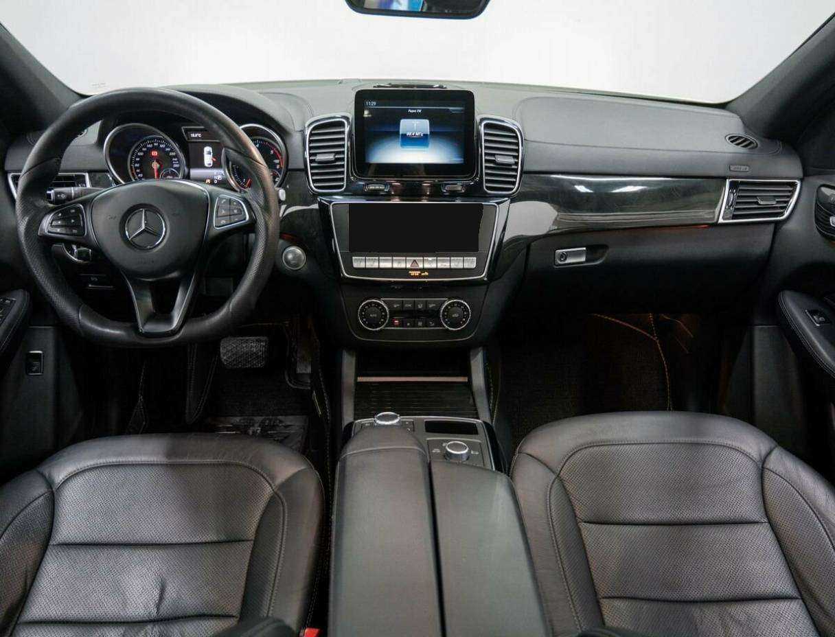 Mercedes-Benz GLE Coupe с пробегом — 2017 год. Фото: #11