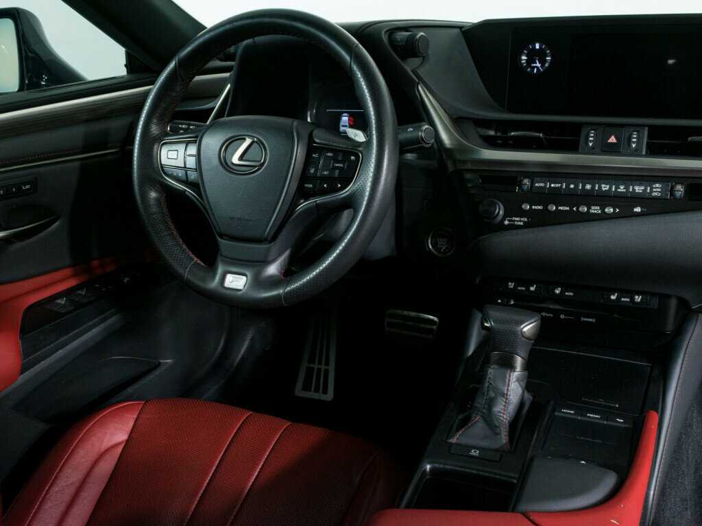 Lexus ES с пробегом — 2020 год. Фото: #11