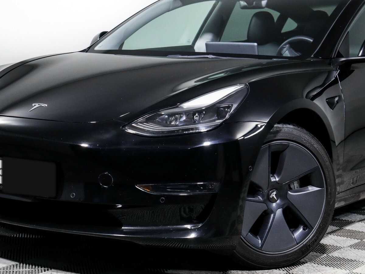 Tesla Model 3 с пробегом — 2022 год. Фото: #13