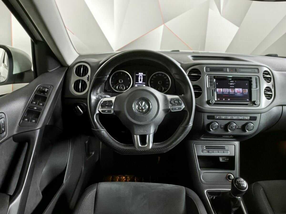 Volkswagen Tiguan с пробегом — 2016 год. Фото: #13