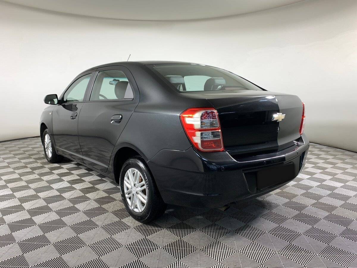 Chevrolet Cobalt с пробегом — 2013 год. Фото: #6