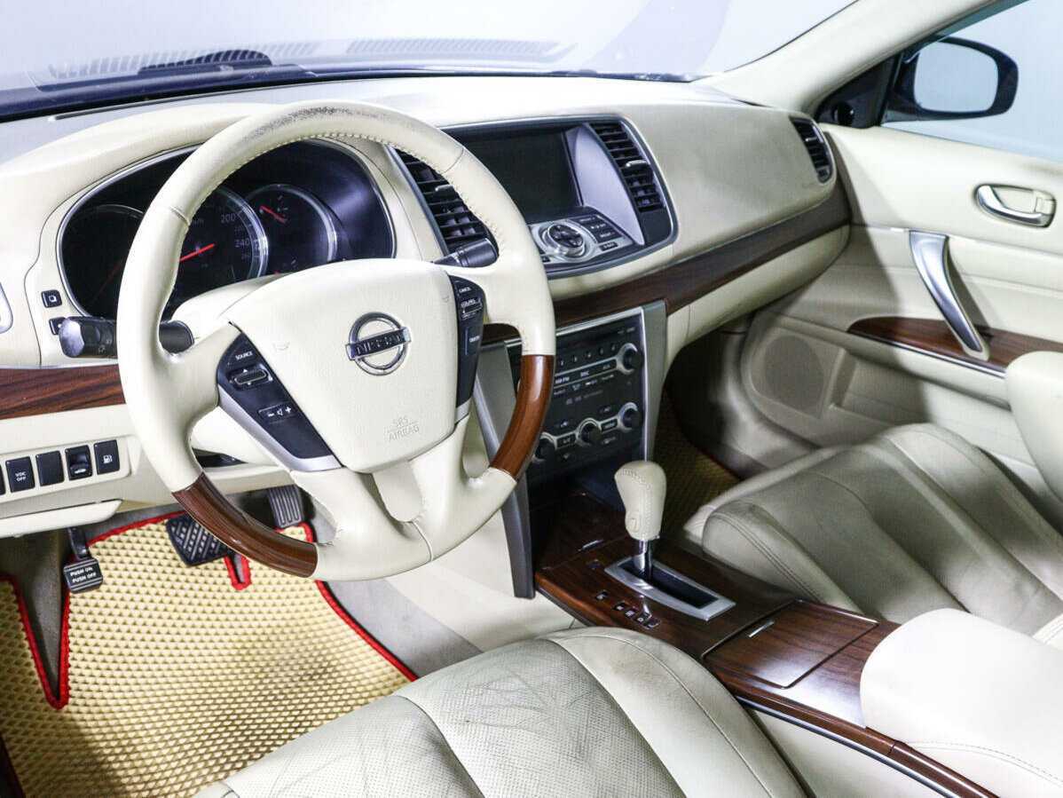 Nissan Teana с пробегом — 2010 год. Фото: #12