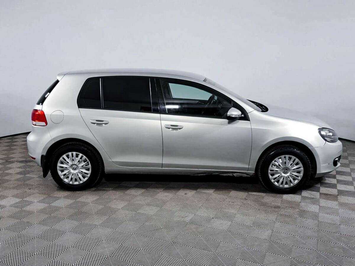 Volkswagen Golf с пробегом — 2010 год. Фото: #3