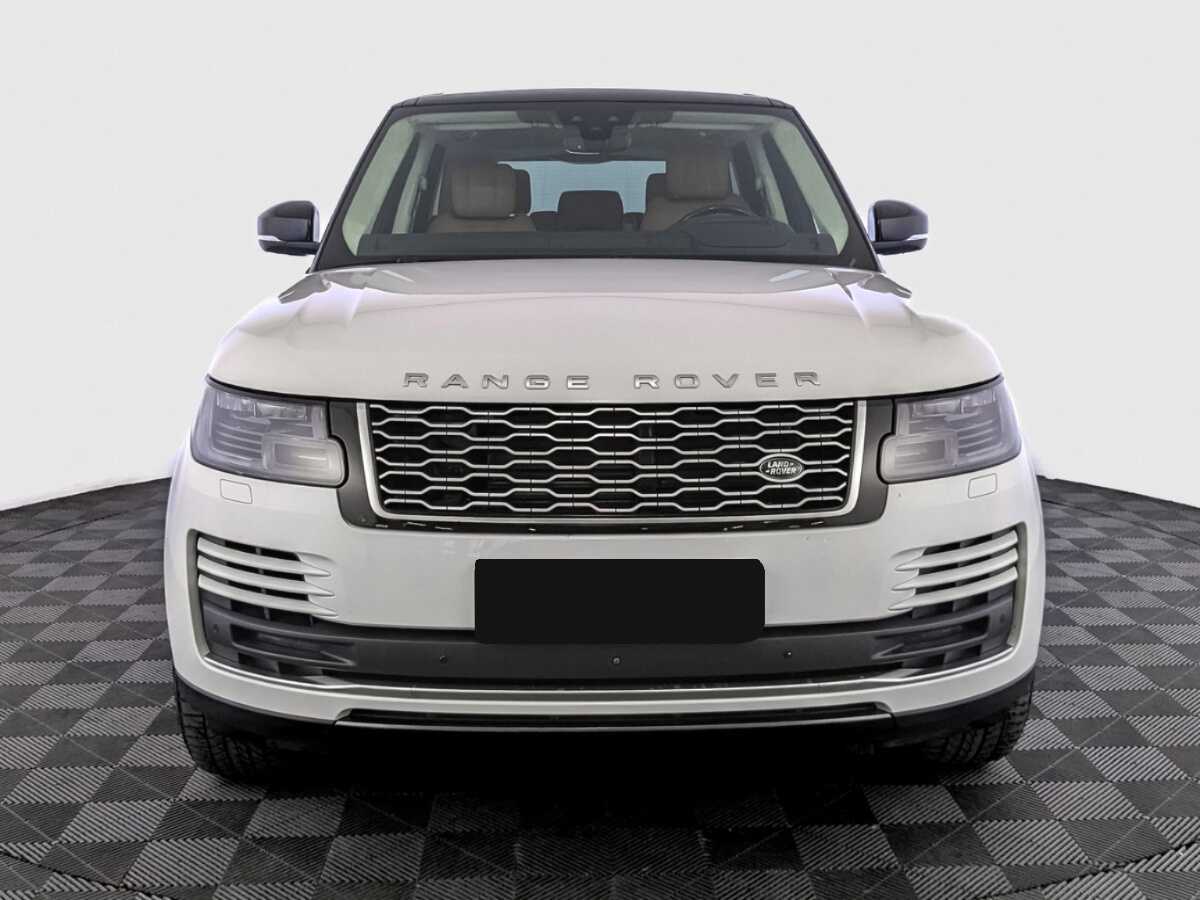 Land Rover Range Rover с пробегом — 2018 год. Фото: #1