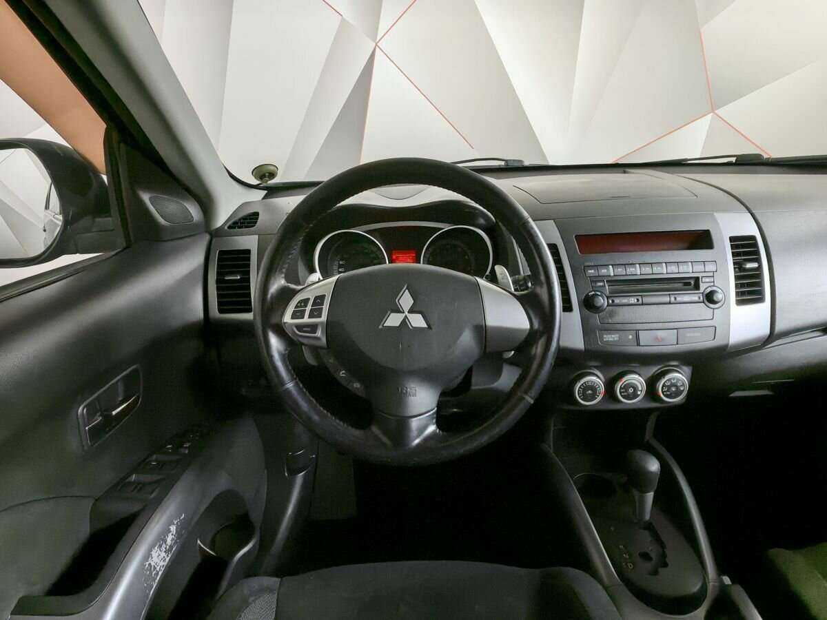 Mitsubishi Outlander с пробегом — 2008 год. Фото: #14