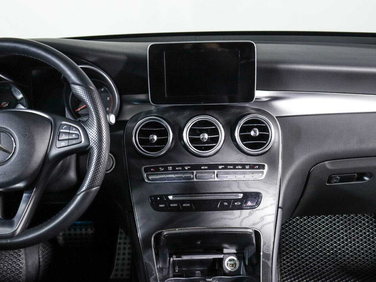 Mercedes-Benz GLC с пробегом — 2017 год. Фото: #12
