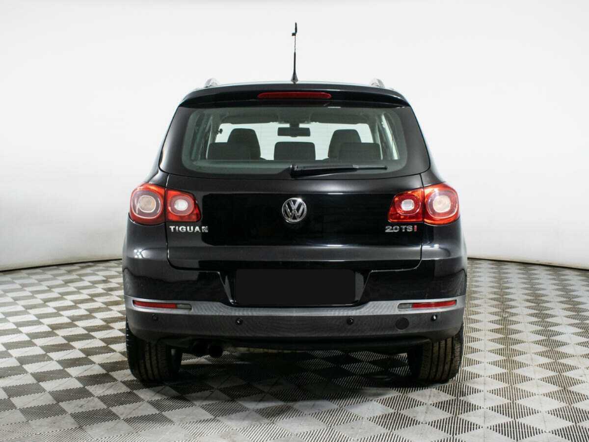 Volkswagen Tiguan с пробегом — 2010 год. Фото: #4