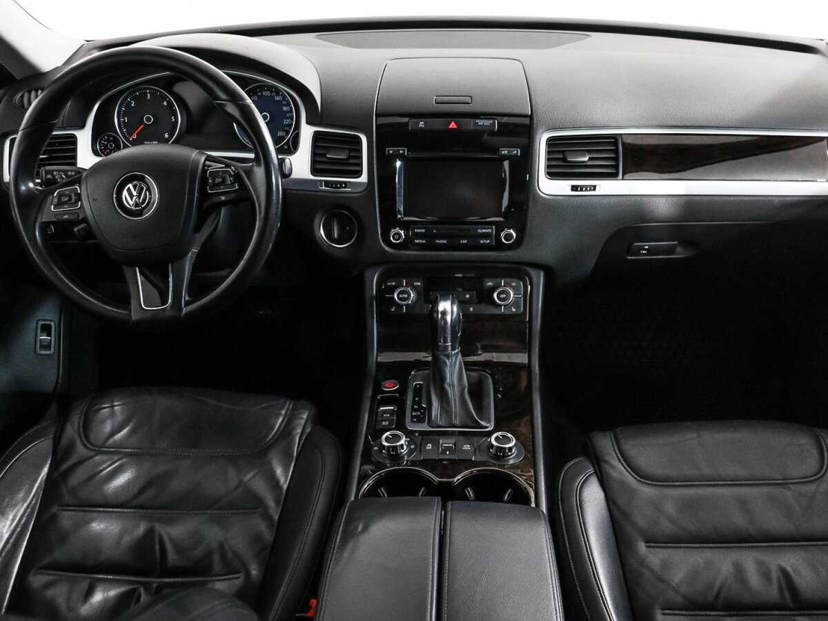 Volkswagen Touareg с пробегом — 2012 год. Фото: #14