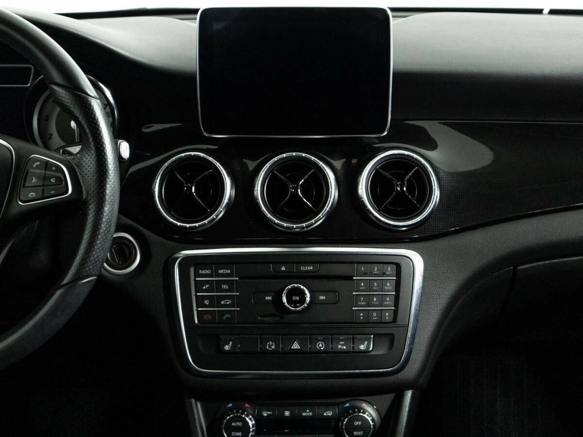 Mercedes-Benz CLA с пробегом — 2015 год. Фото: #13