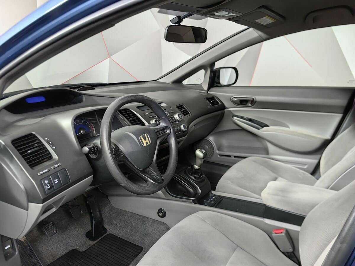 Honda Civic с пробегом — 2008 год. Фото: #13