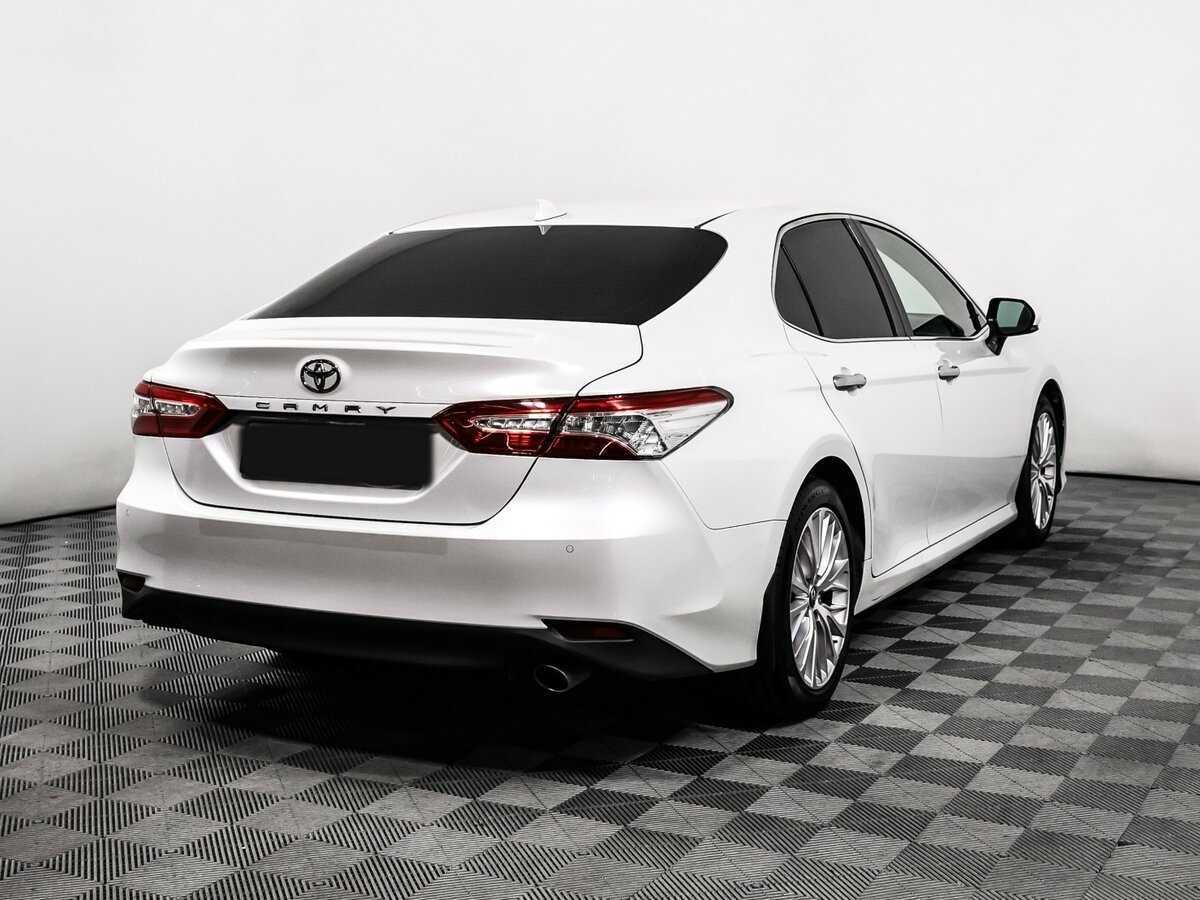 Toyota Camry с пробегом — 2019 год. Фото: #4