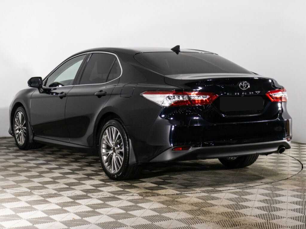 Toyota Camry с пробегом — 2021 год. Фото: #6