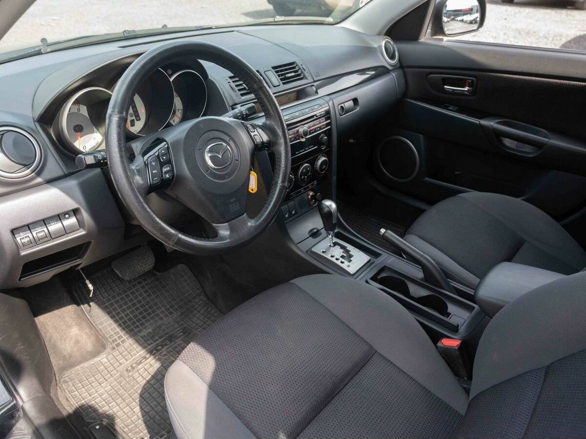 Mazda 3 с пробегом — 2008 год. Фото: #6