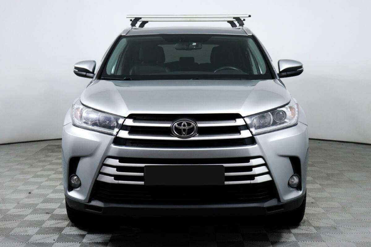 Toyota Highlander с пробегом — 2019 год. Фото: #1
