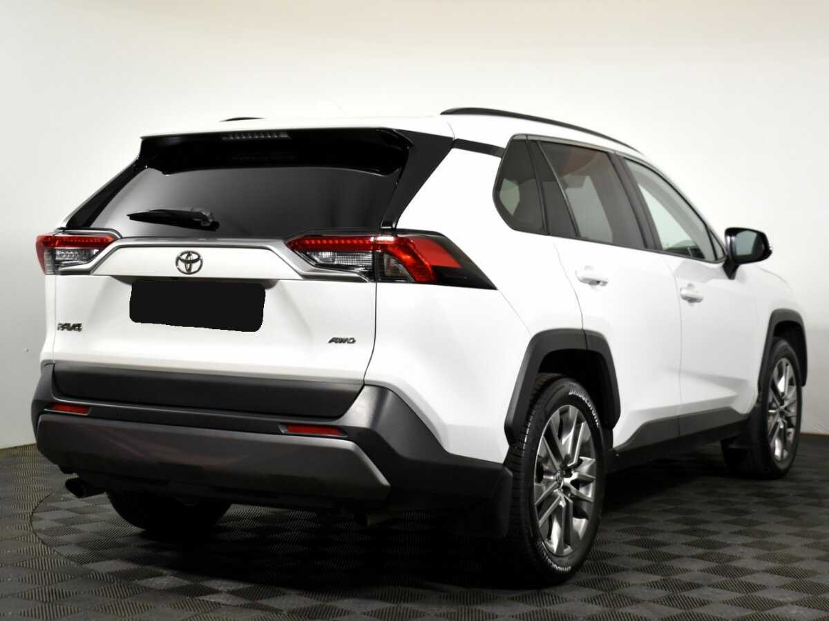Toyota RAV4 с пробегом — 2021 год. Фото: #3
