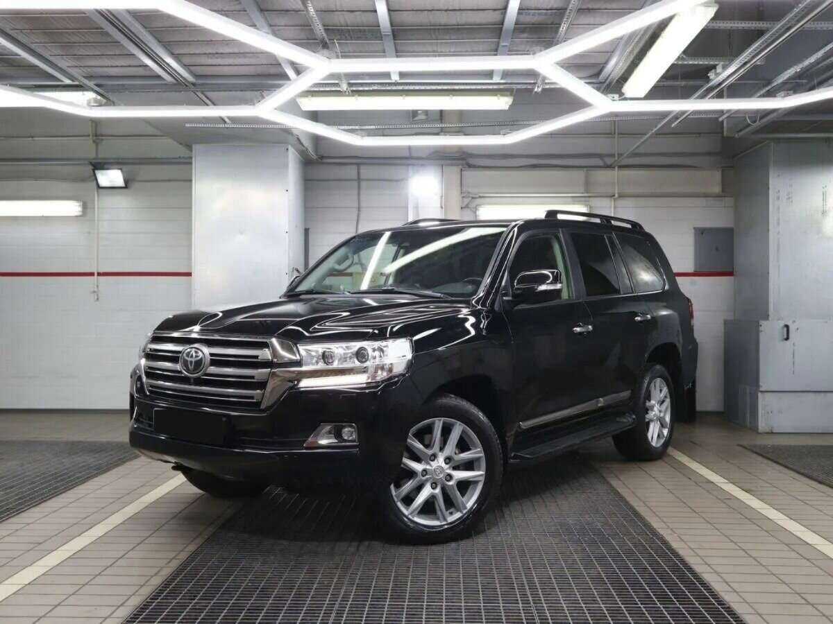 Toyota Land Cruiser с пробегом — 2019 год. Посмотреть фото