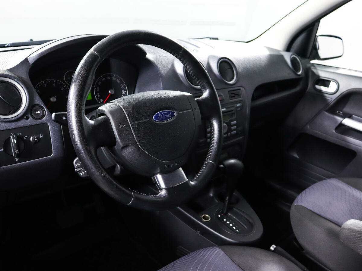 Ford Fusion с пробегом — 2007 год. Фото: #12