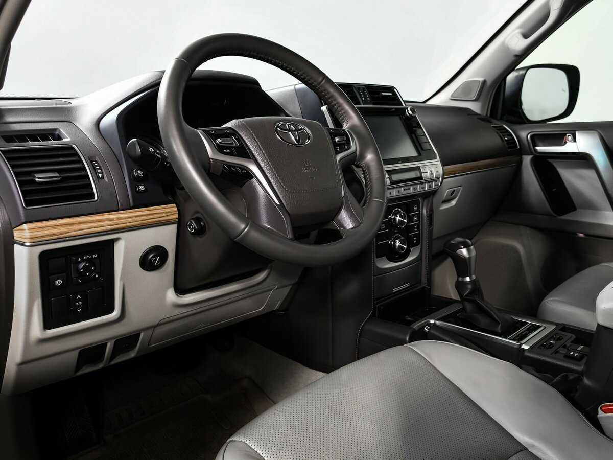 Toyota Land Cruiser Prado с пробегом — 2018 год. Фото: #11