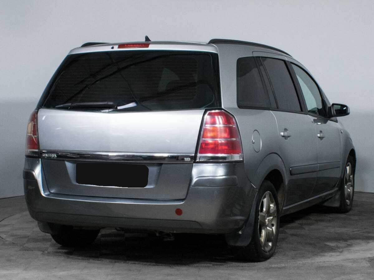 Opel Zafira с пробегом — 2007 год. Фото: #4