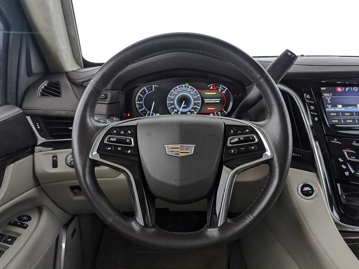 Cadillac Escalade с пробегом — 2016 год. Фото: #18