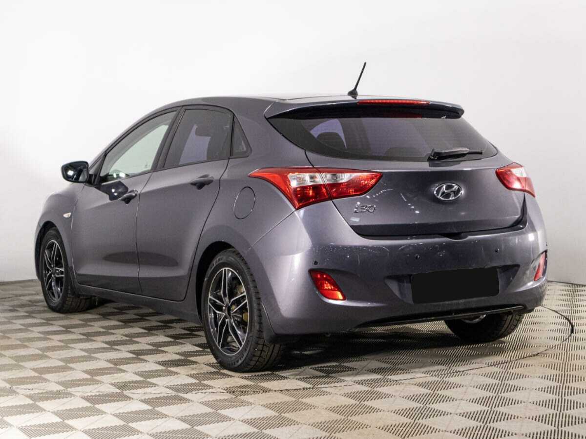 Hyundai i30 с пробегом — 2015 год. Фото: #6