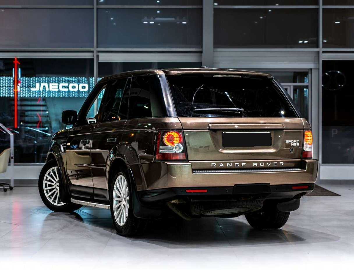 Land Rover Range Rover Sport с пробегом — 2010 год. Фото: #3