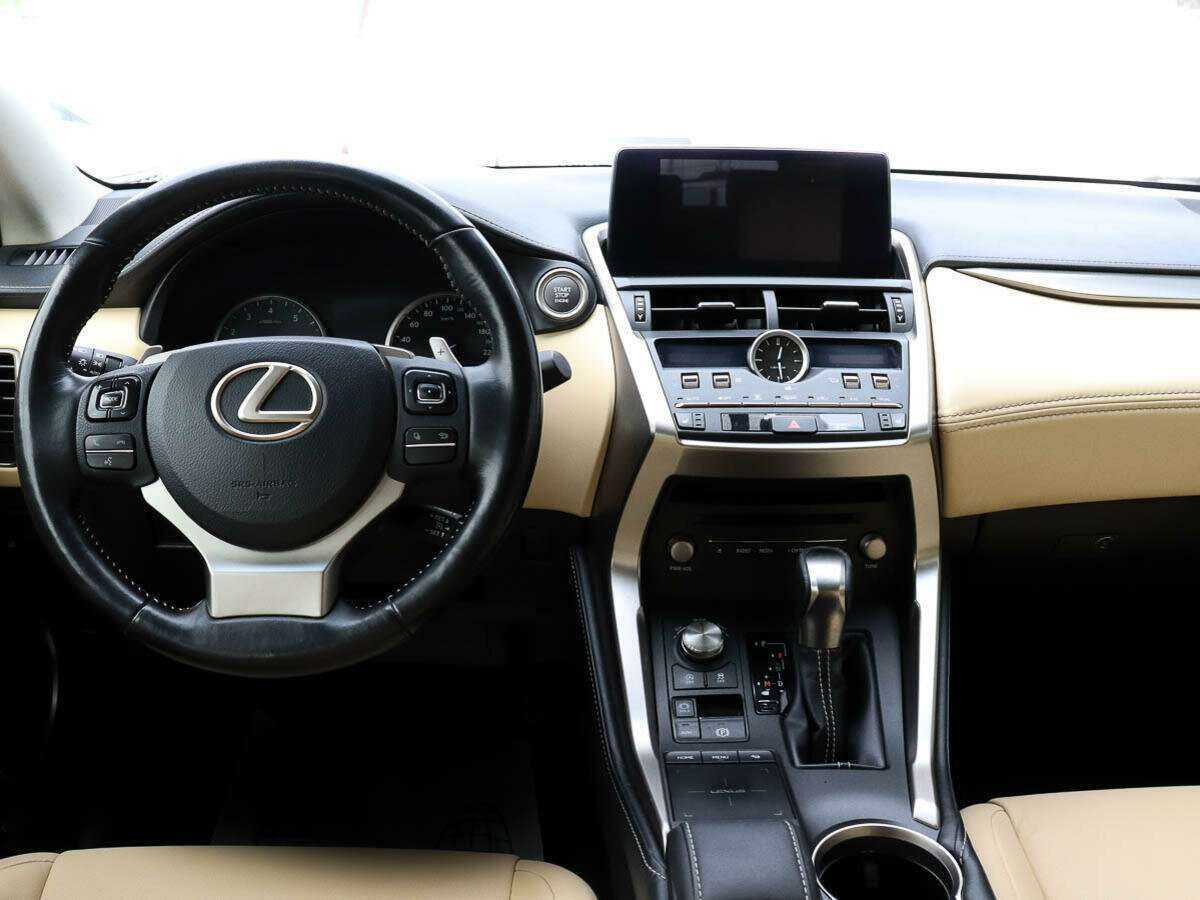 Lexus NX с пробегом — 2017 год. Фото: #9
