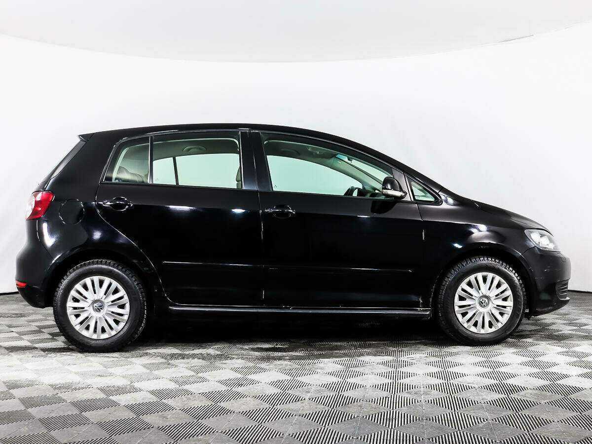Volkswagen Golf Plus с пробегом — 2011 год. Фото: #3