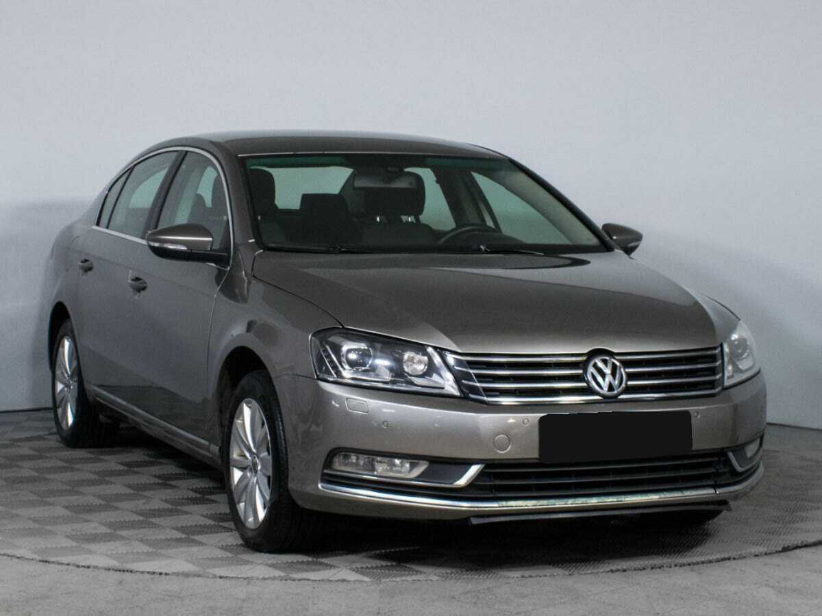 Volkswagen Passat с пробегом — 2012 год. Фото: #2