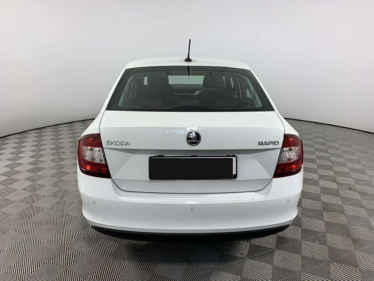 Skoda Rapid с пробегом — 2019 год. Фото: #5