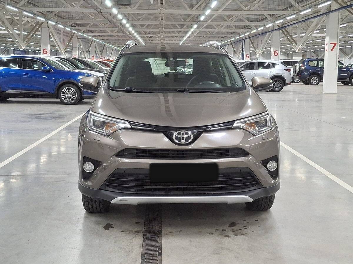 Toyota RAV4 с пробегом — 2015 год. Фото: #1