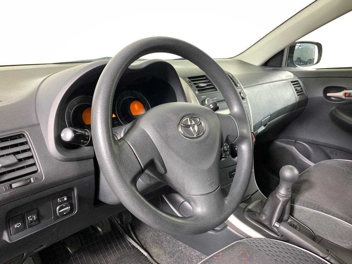 Toyota Corolla с пробегом — 2008 год. Фото: #10