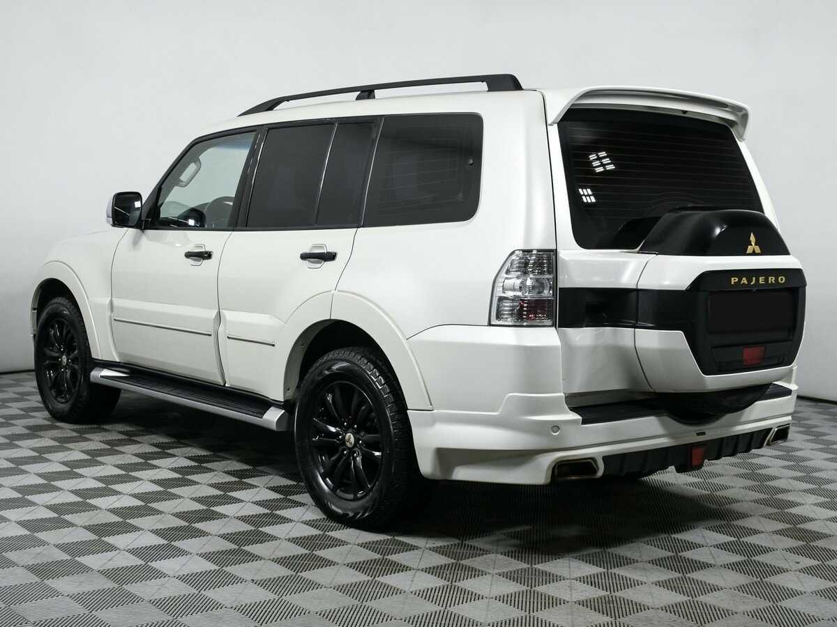 Mitsubishi Pajero с пробегом — 2019 год. Фото: #6