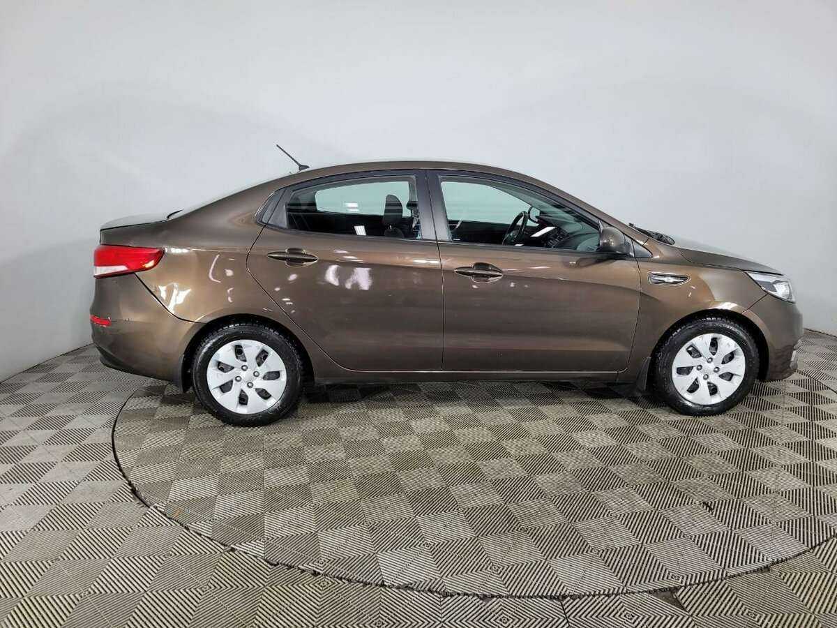 Kia Rio с пробегом — 2016 год. Фото: #3