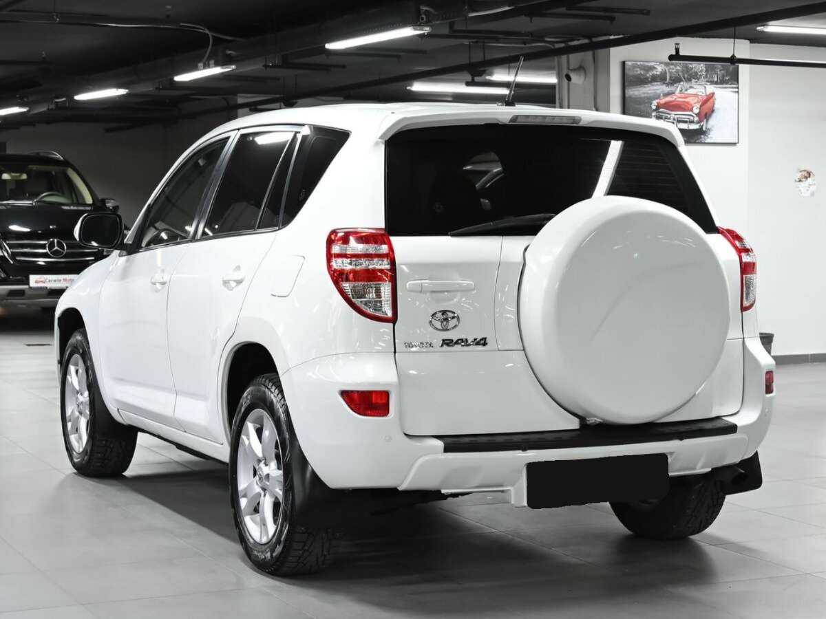 Toyota RAV4 с пробегом — 2009 год. Фото: #3