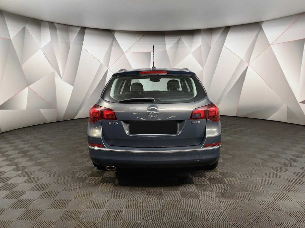 Opel Astra с пробегом — 2014 год. Фото: #7
