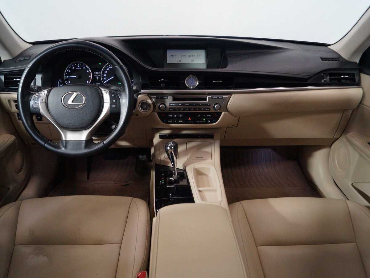 Lexus ES с пробегом — 2012 год. Фото: #6