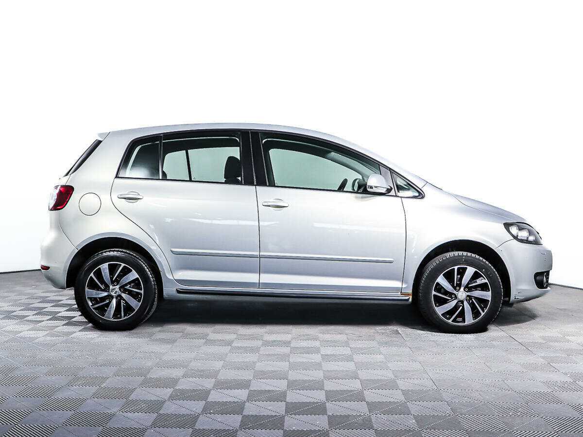 Volkswagen Golf Plus с пробегом — 2010 год. Фото: #3