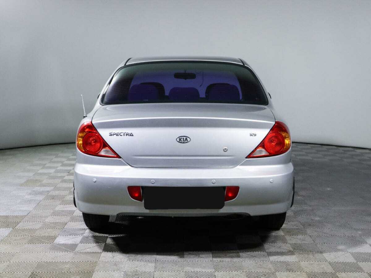 Kia Spectra с пробегом — 2008 год. Фото: #5