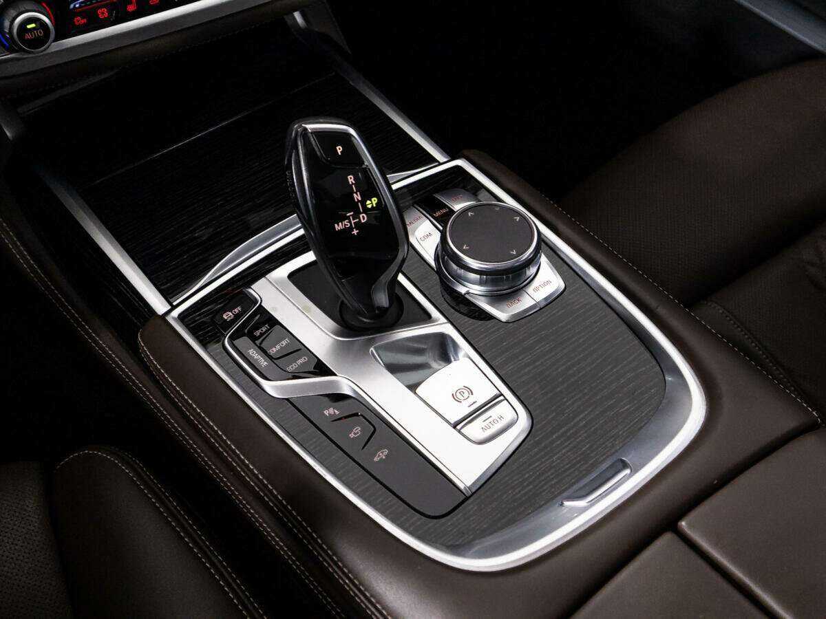 BMW 7 серии с пробегом — 2018 год. Фото: #25