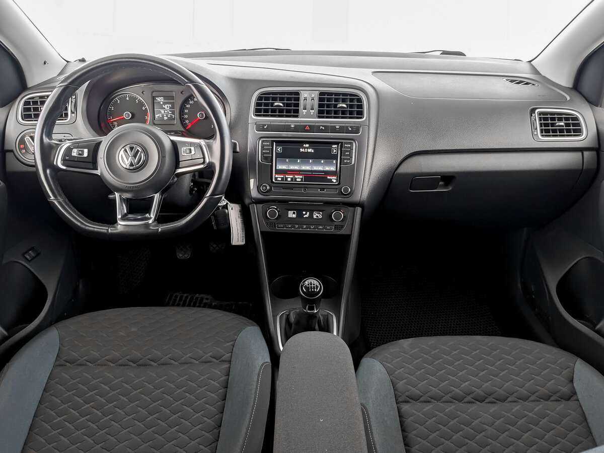 Volkswagen Polo с пробегом — 2019 год. Фото: #13