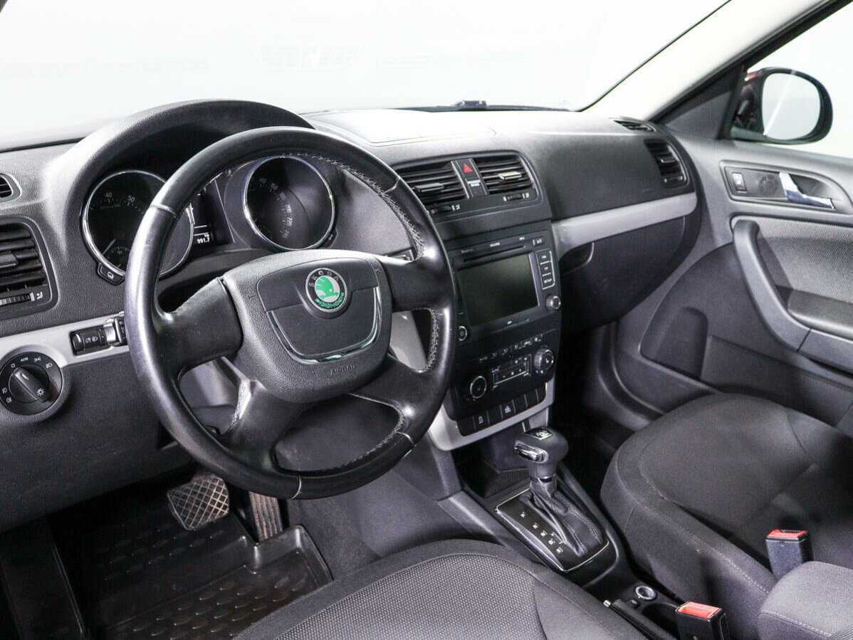 Skoda Yeti с пробегом — 2011 год. Фото: #11