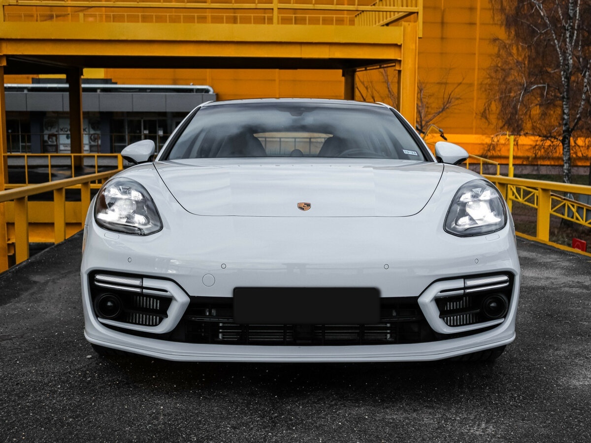 Porsche Panamera с пробегом — 2022 год. Фото: #17