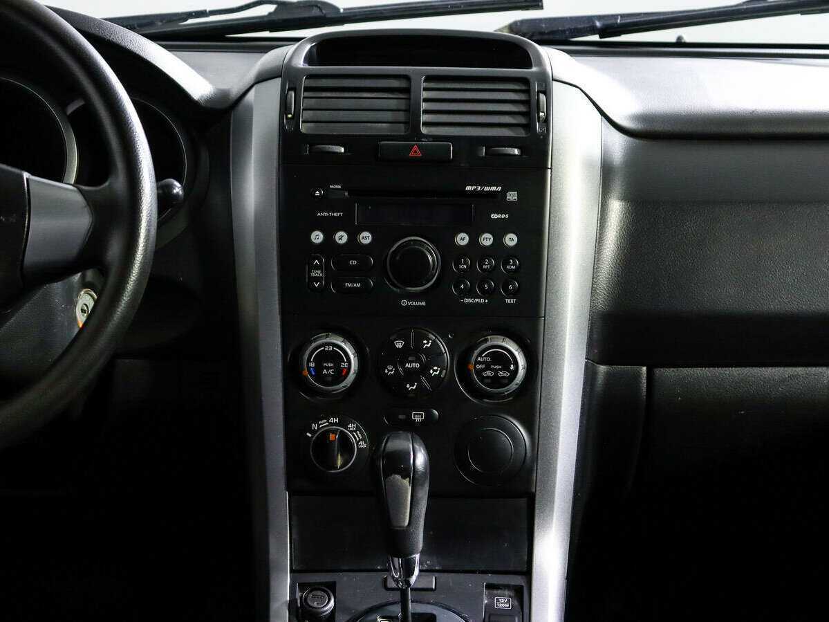 Suzuki Grand Vitara с пробегом — 2008 год. Фото: #12