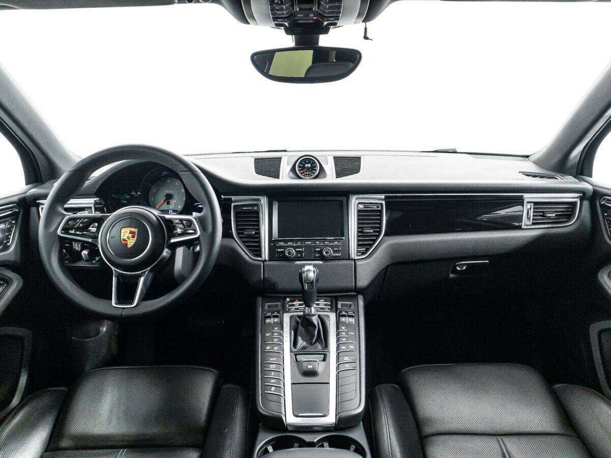 Porsche Macan с пробегом — 2015 год. Фото: #12