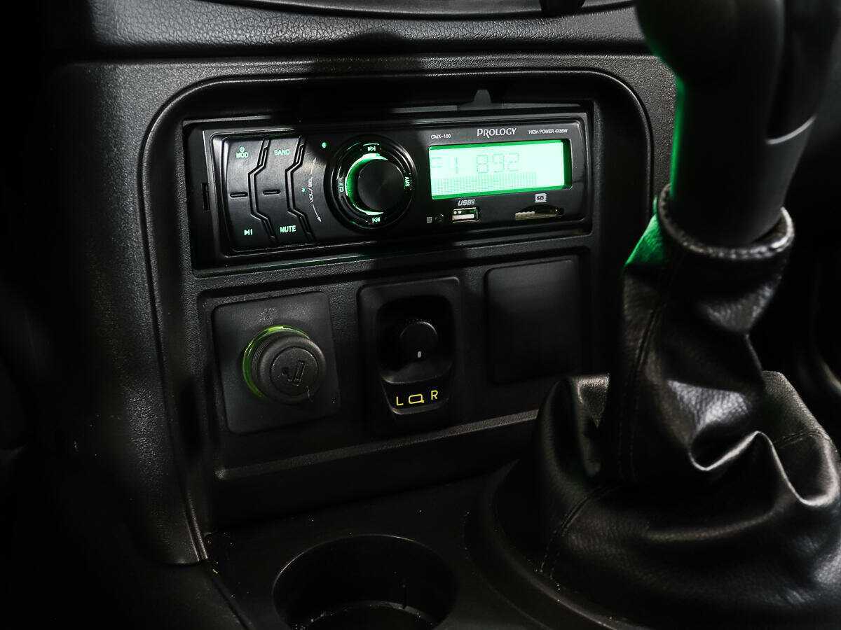Chevrolet Niva с пробегом — 2011 год. Фото: #15