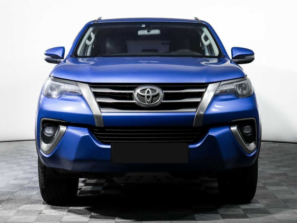 Toyota Fortuner с пробегом — 2018 год. Фото: #1