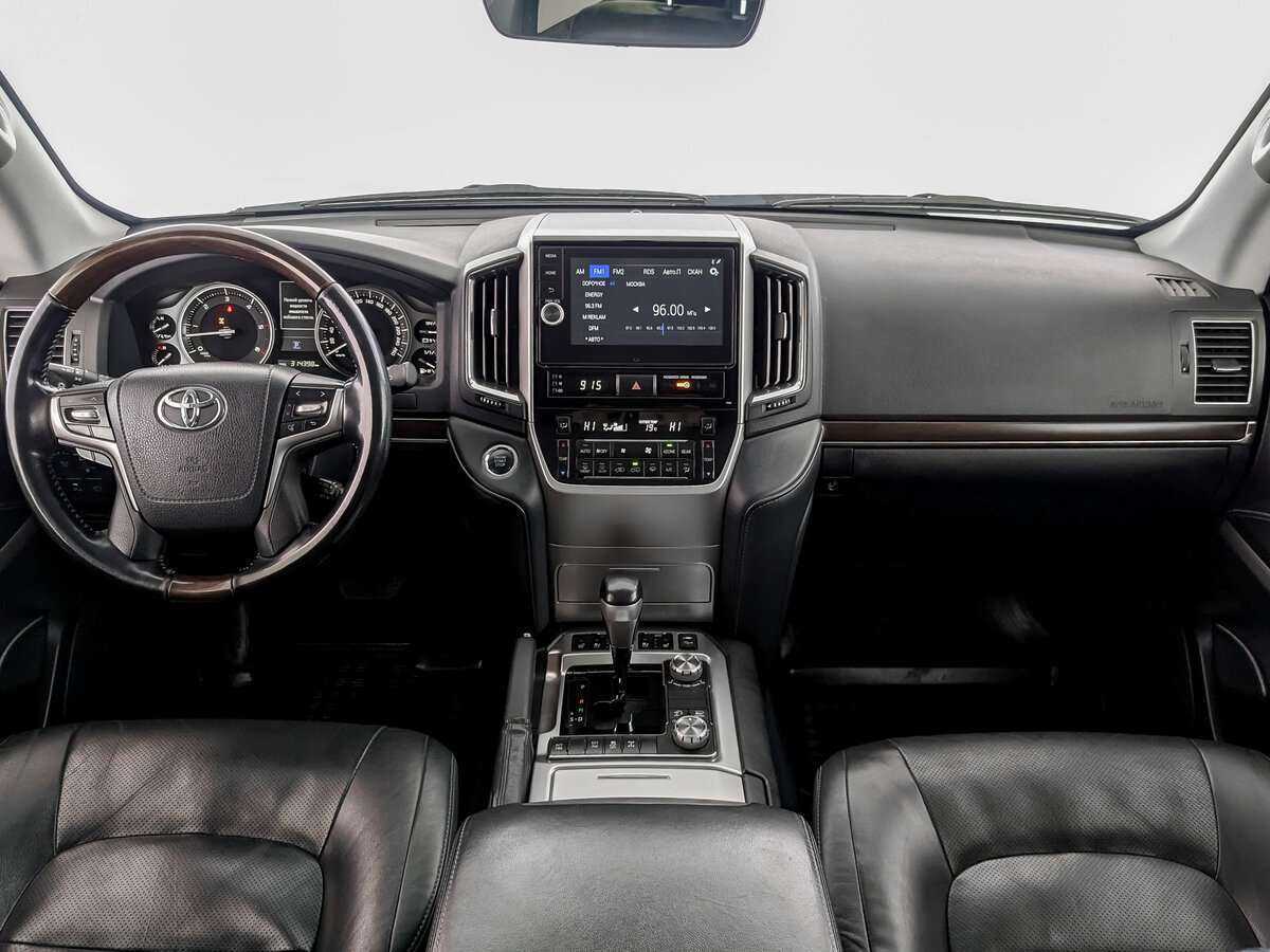 Toyota Land Cruiser с пробегом — 2018 год. Фото: #11