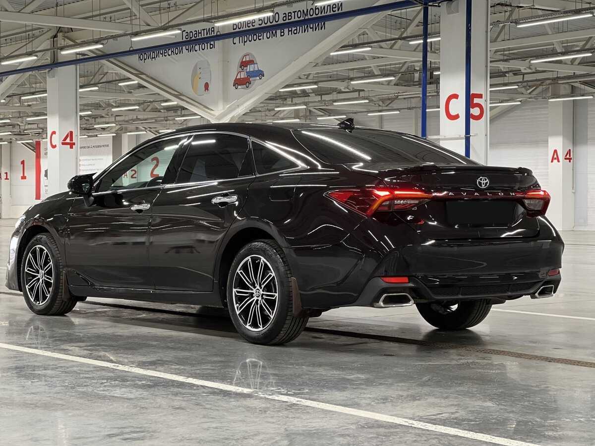 Toyota Avalon с пробегом — 2022 год. Фото: #6